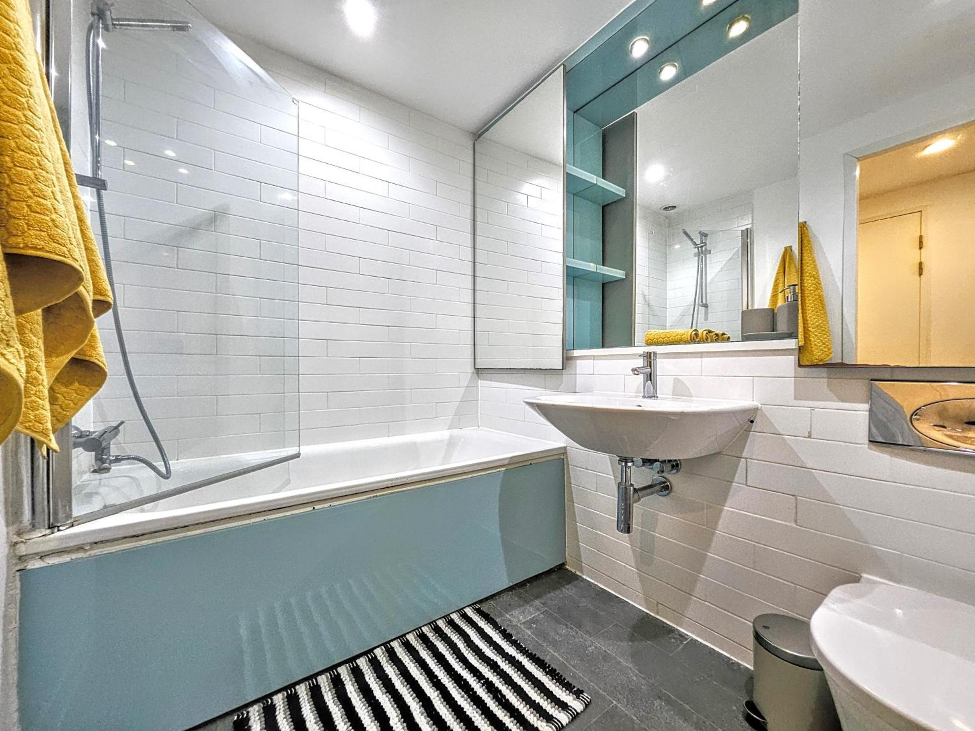 City Waterside, Old Street, Angel, Entire Private Apartment London Kültér fotó